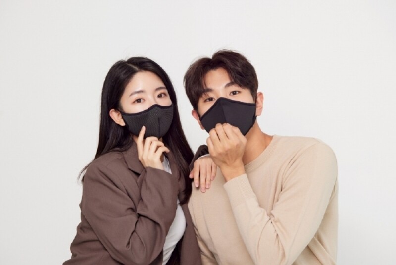 원주몰,샤스크(Shask) - 특허 받은 아가미형 공리통로 형성 / 날숨 배출 극대화 / 입술 달라붙음 없어 / 숨쉬기 편한 / 사계절 / 자외선 차단 / 황사용 / 기능성 / 입체형 / 걷기 / 등산 / 자전거용 / 스포츠마스크